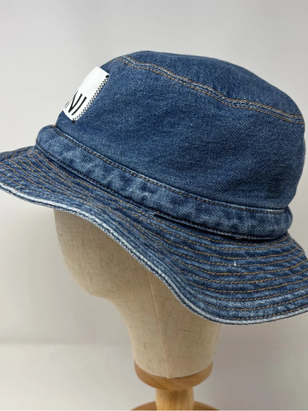 GANNI Denim‎ Bucket Hat Patch Logo New York Apple Blue